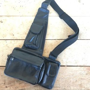 Black leather shoulder bag w/multiple pockets